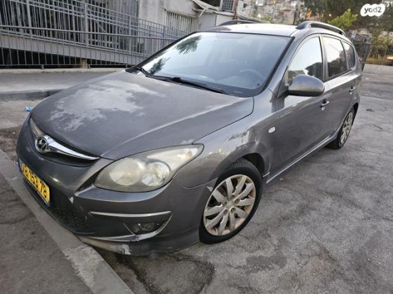 יונדאי i30CW Inspire סטיישן אוט' 1.6 (126 כ''ס) בנזין 2012 למכירה בירושלים