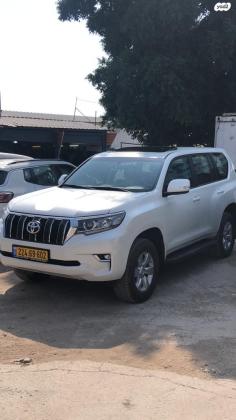 טויוטה לנד קרוזר ארוך 4X4 Luxury אוט' דיזל 7 מק' 2.8 (177 כ"ס) דיזל 2020 למכירה בפוריידיס