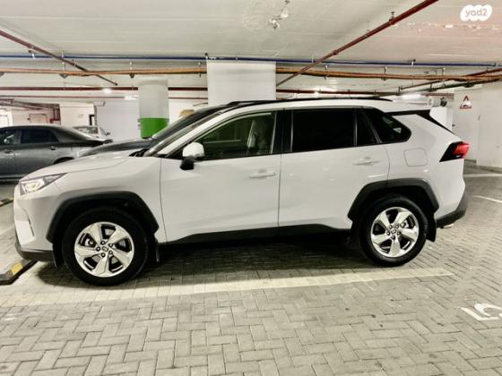 טויוטה RAV4 ארוך Extreme אוט' 2.0 (175 כ''ס) בנזין 2020 למכירה בירושלים