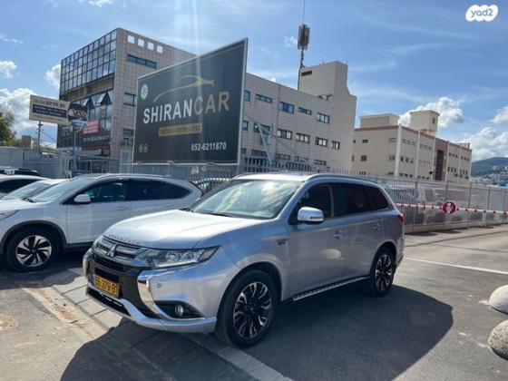 מיצובישי אאוטלנדר PHEV 4X4 Luxury הייבריד אוט' 5 מק' 2.0 (121 כ"ס) היברידי חשמל / בנזין 2017 למכירה בחיפה