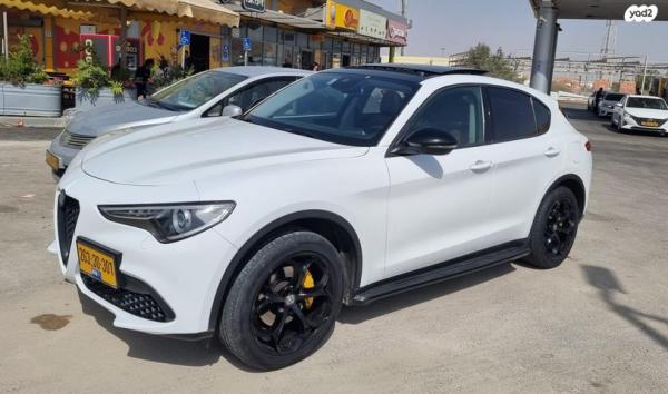 אלפא רומיאו סטלויו 4X4 Speciale אוט' 2.0 (200 כ''ס) בנזין 2018 למכירה בבית שמש