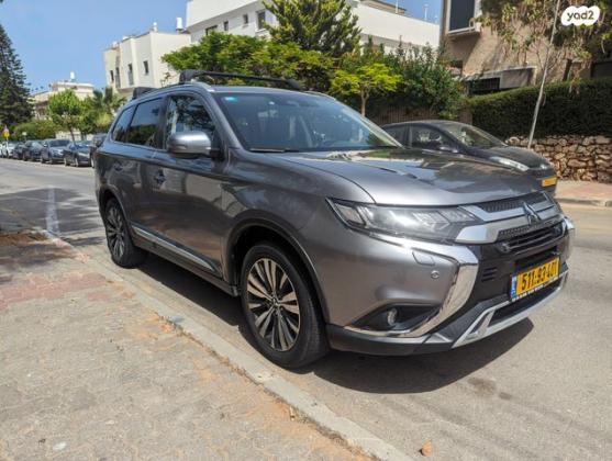 מיצובישי אאוטלנדר Premium אוט' 7 מק' 2.0 (150 כ''ס) בנזין 2018 למכירה בהרצליה