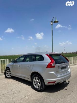 וולוו XC60 T5 Active אוט' 2.0 (245 כ"ס) בנזין 2015 למכירה בראשון לציון