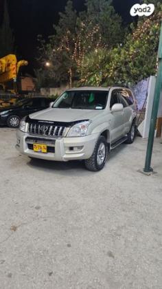 טויוטה לנד קרוזר ארוך 4X4 Luxury אוט' דיזל 8 מק' 3.0 (166 כ''ס) דיזל 2006 למכירה בירושלים