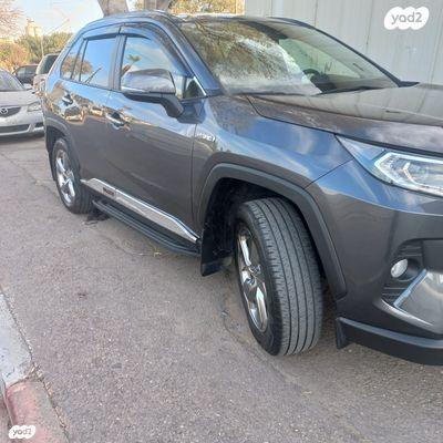 טויוטה RAV4 הייבריד 4X4 E-Motion פלאג-אין אוט' 2.5 (185 כ''ס) היברידי חשמל / בנזין 2021 למכירה בקרית גת