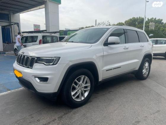 ג'יפ / Jeep גרנד צ'ירוקי 4X4 Laredo + SR אוט' 3.6 (282 כ''ס) בנזין 2017 למכירה בתל אביב יפו