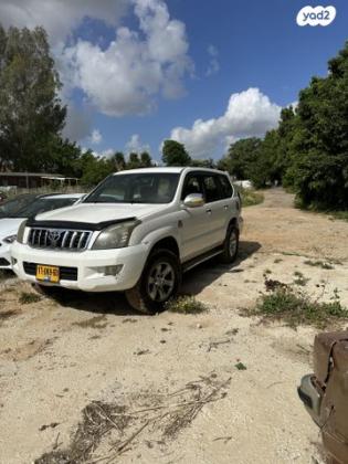 טויוטה לנד קרוזר ארוך 4X4 STD אוט' דיזל 5 מק' 3.0 (166 כ"ס) דיזל 2006 למכירה בפתח תקווה