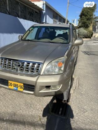 טויוטה לנד קרוזר ארוך 4X4 Luxury אוט' דיזל 8 מק' 3.0 (166 כ''ס) דיזל 2004 למכירה בתל אביב יפו