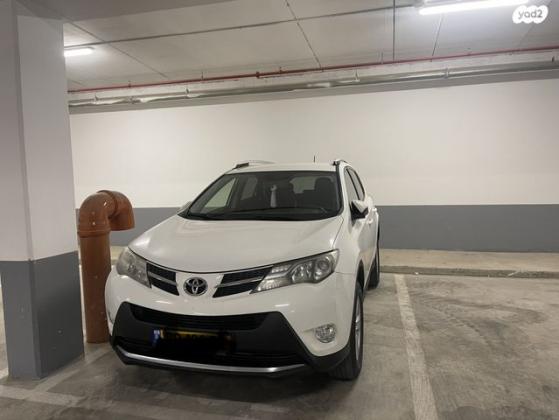 טויוטה RAV4 ארוך 4X4 Premium אוט' 2.0 (151 כ''ס) בנזין 2013 למכירה בעכו