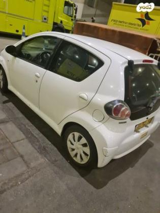 טויוטה אייגו (AYGO) Plus רובוטית 1.0 (69 כ''ס) בנזין 2013 למכירה בשוהם