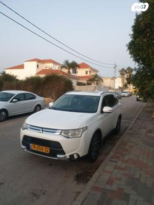 מיצובישי אאוטלנדר 4X4 Limited אוט' 7 דיזל מק' 2.3 (150 כ"ס) דיזל 2015 למכירה בפרדס חנה כרכור