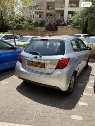 טויוטה יאריס הייבריד Hybrid אוט' 1.5 (74 כ''ס) בנזין 2015 למכירה בכפר סבא