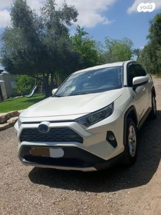 טויוטה RAV4 הייבריד E-xperience הייבריד 5 דל' אוט' 2.5 (178 כ''ס) בנזין 2021 למכירה בניר צבי