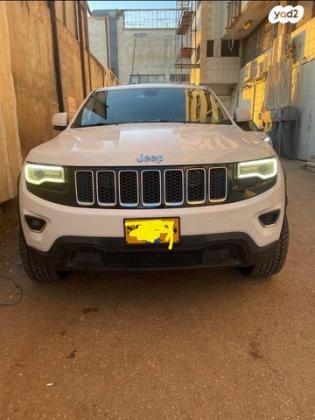 ג'יפ / Jeep גרנד צ'ירוקי 4X4 Laredo + SR אוט' 3.6 (282 כ''ס) בנזין 2015 למכירה בפתח תקווה