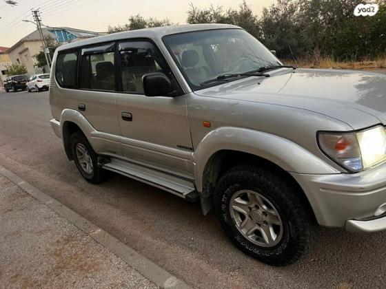 טויוטה לנד קרוזר פרדו ארוך 4X4 STD אוט' דיזל 8 מק' 3.0 (125 כ''ס) דיזל 1999 למכירה בכנף