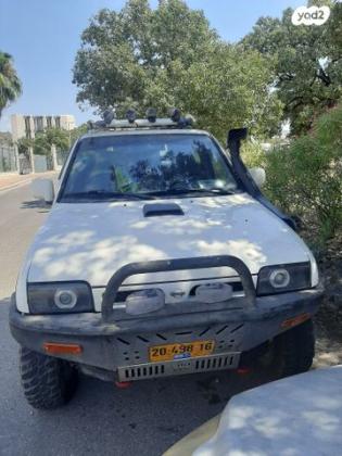 ניסאן טראנו ארוך 4X4 ידני 2.4 (124 כ''ס) בנזין 1996 למכירה ברכסים