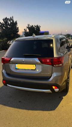 מיצובישי אאוטלנדר Premium אוט' 7 מק' 2.0 (150 כ''ס) בנזין 2016 למכירה בעפולה