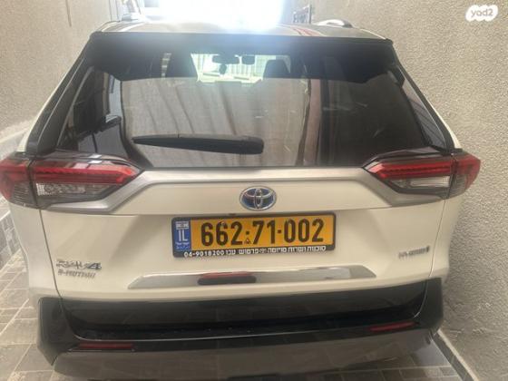 טויוטה RAV4 הייבריד E-motion Sky הייבריד אוט' 2.5 (178 כ''ס) בנזין 2021 למכירה במעלות תרשיחא