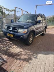 מיצובישי פג'רו קצר 4X4 Dakar אוט' דיזל 5 מק' 3.2 (160 כ''ס) דיזל 2006 