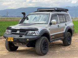 מיצובישי פג'רו ארוך 4X4 GLX אוט' דיזל 7 מק' 3.2 (160 כ''ס) דיזל 2006 