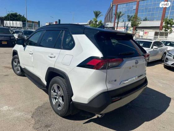 טויוטה RAV4 הייבריד E-xperience הייבריד 5 דל' אוט' 2.5 (178 כ''ס) בנזין 2023 למכירה בראשון לציון