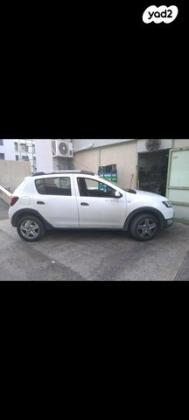 דאצ'יה סנדרו Stepway Laureate ידני טורבו בנזין 0.9 (90 כ"ס) בנזין 2015 למכירה בטירת כרמל