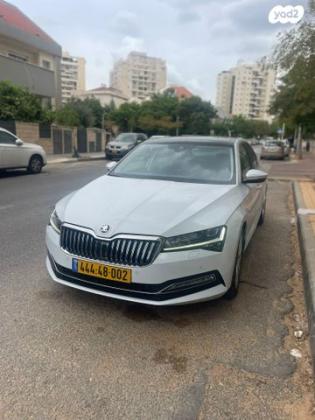 סקודה סופרב (2019 ואילך) Style FL אוט' 2.0 (190 כ''ס) בנזין 2021 למכירה בחולון