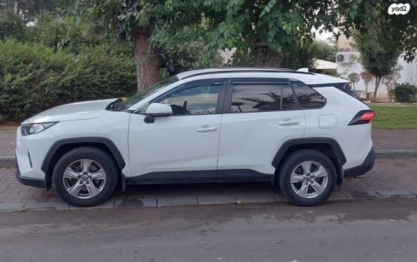 טויוטה RAV4 ארוך 4X2 Experience אוט' 2.0 (175 כ''ס) בנזין 2019 למכירה בתל מונד