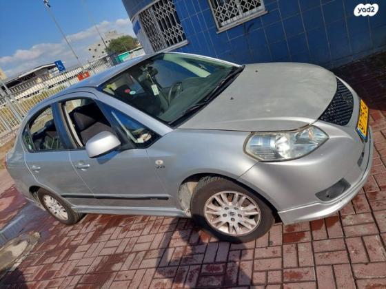 סוזוקי SX4 GLX-HB הצ'בק אוט' 1.6 (107 כ''ס) בנזין 2008 למכירה בחיפה