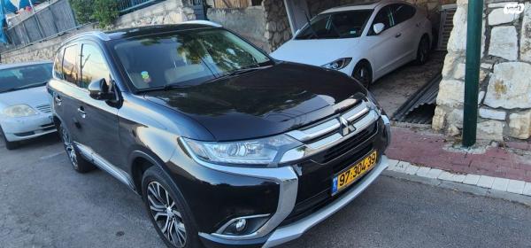 מיצובישי אאוטלנדר Premium אוט' 7 מק' 2.0 (150 כ''ס) בנזין 2017 למכירה ביקנעם עילית