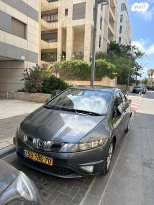 הונדה סיוויק האצ'בק החדשה Comfort אוט' 1.8 (140 כ''ס) בנזין 2009 למכירה בתל אביב יפו