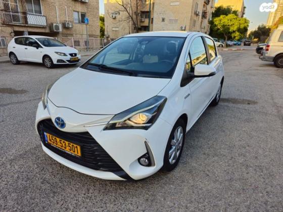 טויוטה יאריס הייבריד Style אוט' 1.5 (73 כ"ס) בנזין 2019 למכירה בבאר שבע