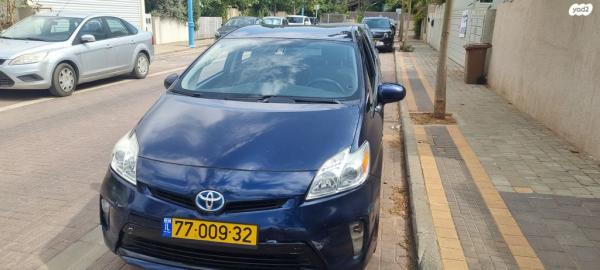 טויוטה פריוס Two הייבריד אוט' 1.8 (134 כ''ס) בנזין 2015 למכירה בחדרה