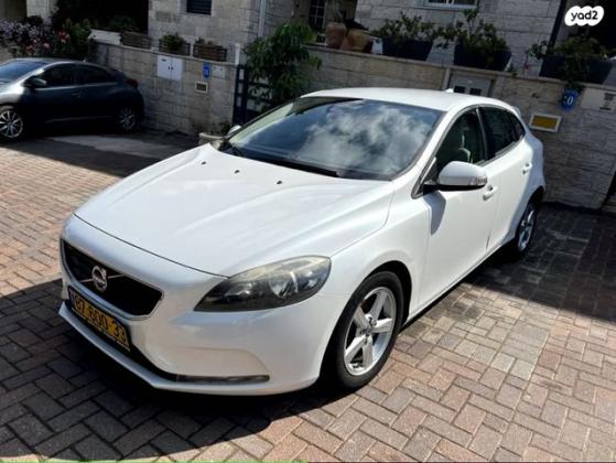 וולוו V40 T4 Kinetic Plus אוט' 1.6 (180 כ"ס) בנזין 2016 למכירה במבשרת ציון