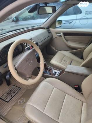 מרצדס C-Class C200 Luxury אוט' 2.0 (163 כ''ס) בנזין 2000 למכירה בכפר ורדים