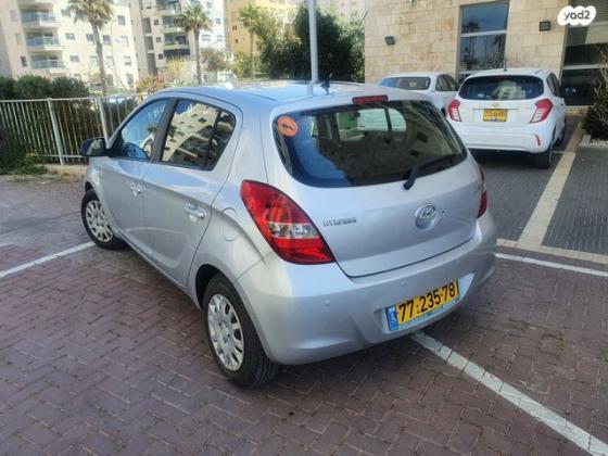 יונדאי i20 Instyle אוט' 1.4 (100 כ''ס) בנזין 2012 למכירה בחדרה