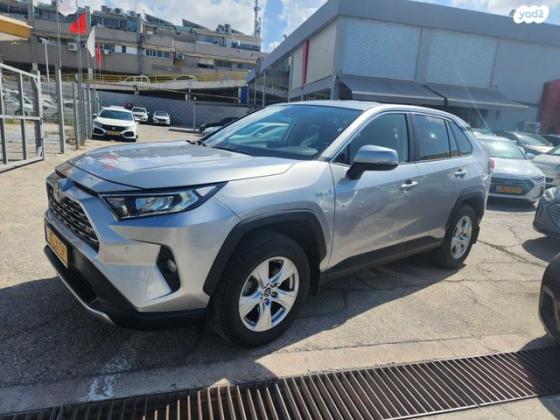 טויוטה RAV4 הייבריד E-xperience הייבריד 5 דל' אוט' 2.5 (178 כ''ס) בנזין 2019 למכירה בראשון לציון