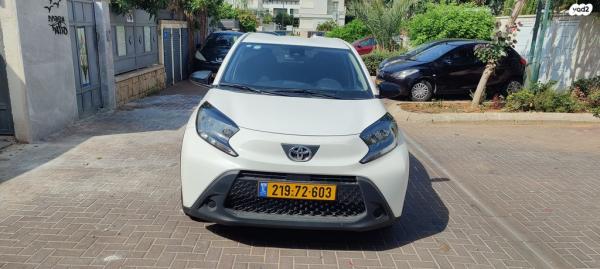 טויוטה אייגו קרוס (AYGO X) Pure הצ'בק 4X2 אוט' 1.0 (72 כ"ס) בנזין 2022 למכירה בראשון לציון