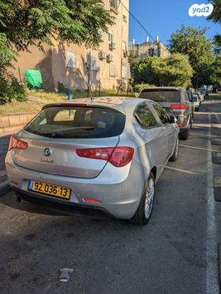 אלפא רומיאו ג'ולייטה Distinctive ידני 1.4 (170 כ"ס) בנזין 2012 למכירה בתל אביב יפו