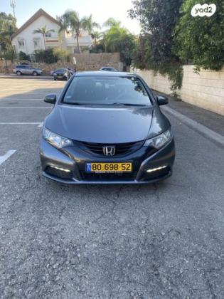 הונדה סיוויק האצ'בק החדשה Comfort אוט' 1.8 (142 כ''ס) בנזין 2014 למכירה ברעננה