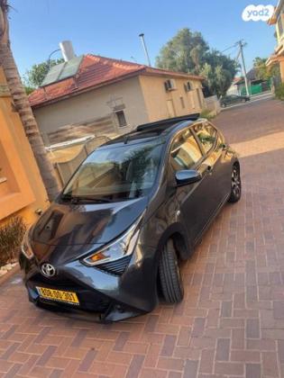 טויוטה אייגו (AYGO) Open Top אוט' 1.0 (72 כ''ס) בנזין 2019 למכירה בפרדס חנה כרכור