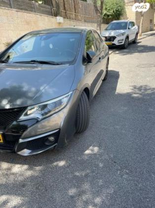 הונדה סיוויק האצ'בק החדשה Sport Design אוט' 1.8 (142 כ''ס) בנזין 2015 למכירה בתל אביב יפו