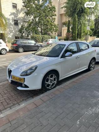 אלפא רומיאו ג'ולייטה Sport אוט' 1.4 (170 כ"ס) בנזין 2018 למכירה בתל אביב יפו