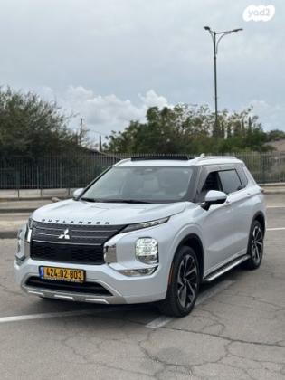 מיצובישי אאוטלנדר Luxury אוט' 7 מק' 2.5 (181 כ"ס) בנזין 2023 למכירה בסולם שונם