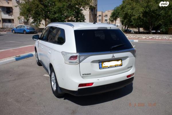 מיצובישי אאוטלנדר Instyle אוט' 7 מק' 2.0 (150 כ"ס) בנזין 2015 למכירה בנתיבות