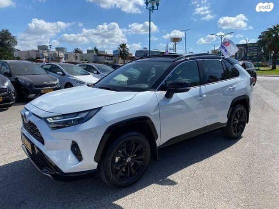 טויוטה RAV4 הייבריד E-motion Sky הייבריד אוט' 2.5 (178 כ''ס) בנזין 2023 למכירה בתל אביב יפו