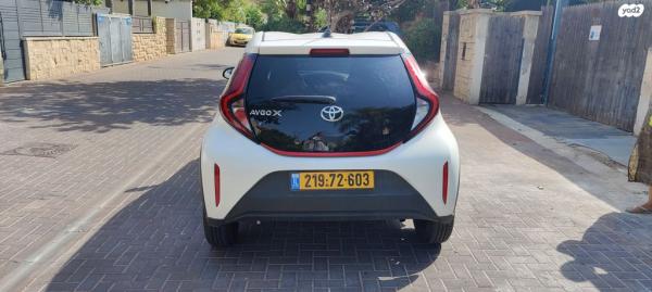 טויוטה אייגו קרוס (AYGO X) Pure הצ'בק 4X2 אוט' 1.0 (72 כ"ס) בנזין 2022 למכירה בראשון לציון