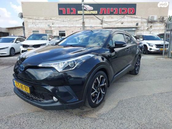 טויוטה C-HR Chic Plus הייבריד אוט' 1.8 (98 כ''ס) בנזין 2020 למכירה ברמלה