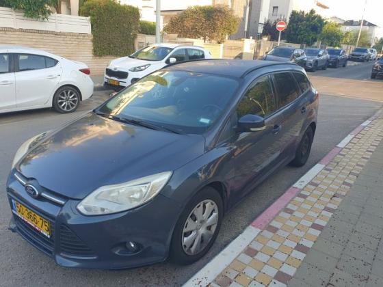 פורד פוקוס Trend סטיישן אוט' 1.6 (125 כ''ס) בנזין 2012 למכירה בפתח תקווה