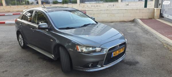 מיצובישי לנסר ספורטבק Limited אוט' 5 דל' 1.8 (140 כ"ס) בנזין 2012 למכירה בקרית ביאליק